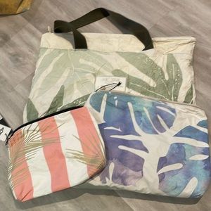 Lot of 3 Aloha collection bags